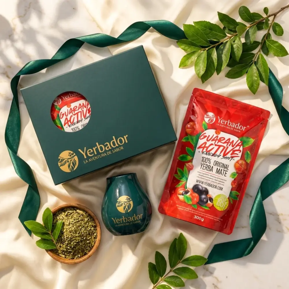 ZESTAW STARTOWY – BOMBILLA + MATERO + YERBA MATE ULTRA ENERGIA – GUARANA ZESTAW STARTOWY – BOMBILLA + MATERO + YERBA MATE ULTRA ENERGIA – GUARANA — kompozycja w słonecznym świetle