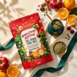 YERBA MATE – CHRISTMAS EDITION 300g — kompozycja w słonecznym świetle