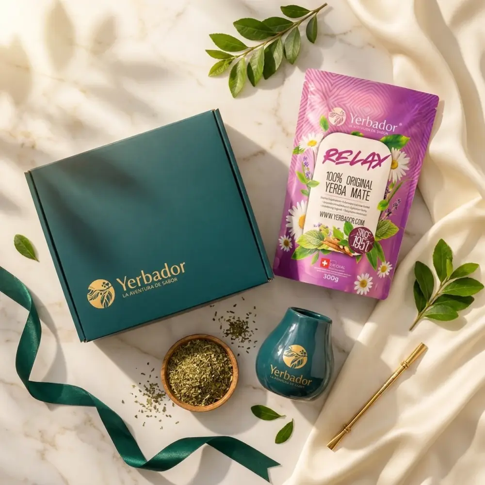 ZESTAW PREZENTOWY YERBA MATE – YERBA RELAX ZESTAW PREZENTOWY YERBA MATE – YERBA RELAX — kompozycja w słonecznym świetle