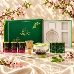 Zestaw Premium 3× Matcha Excellence 40g + 2× Matcha Finest 40g / suplement diety — kompozycja w słonecznym świetle
