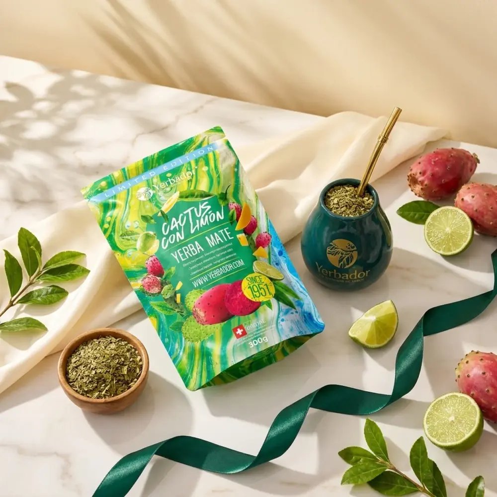 YERBA MATE – CACTUS CON LIMON YERBA MATE – CACTUS CON LIMON — kompozycja w słonecznym świetle