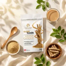 Ashwagandha w Proszku – 100 g – Naturalne Ukojenie i Odprężenie — kompozycja w słonecznym świetle