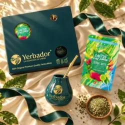 ZESTAW PREZENTOWY YERBA MATE – CACTUS CON LIMON — kompozycja w słonecznym świetle
