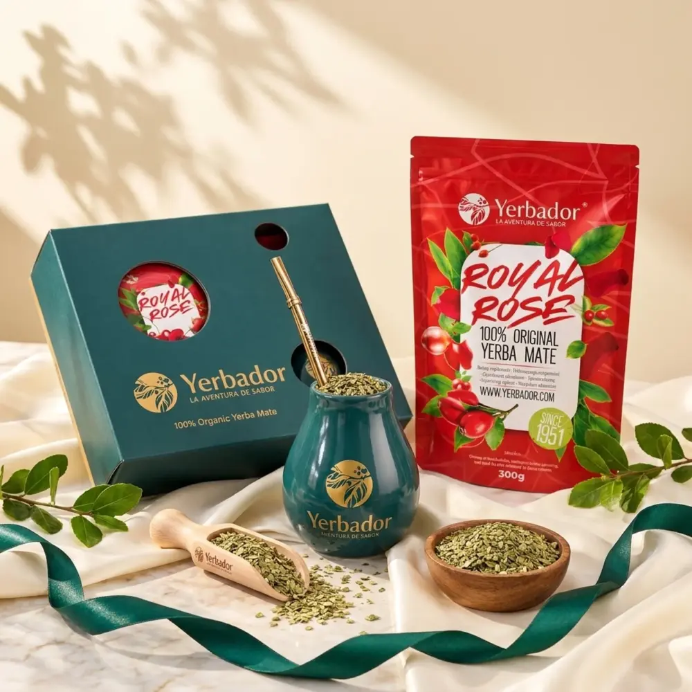 ZESTAW STARTOWY YERBA MATE – OGRODY RÓŻANE + BUKOWY NABIERAK ZESTAW STARTOWY YERBA MATE – OGRODY RÓŻANE + BUKOWY NABIERAK — kompozycja w słonecznym świetle