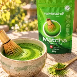 YaMatcha Daily Rituals 100 g — matcha ubita chasenem w ceramicznej czarce